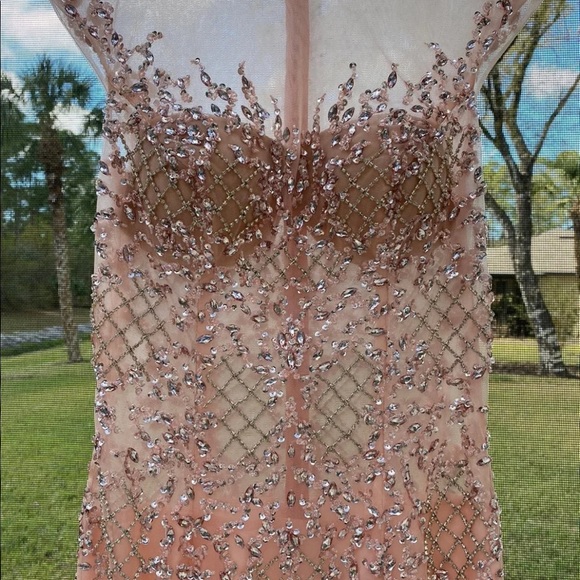 HOMECOMING PROM DRESS - Picture 6 of 11